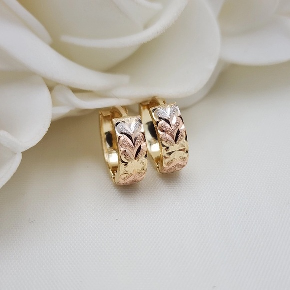 Heart Hoop Earrings S1202 - Picture 1 of 4
